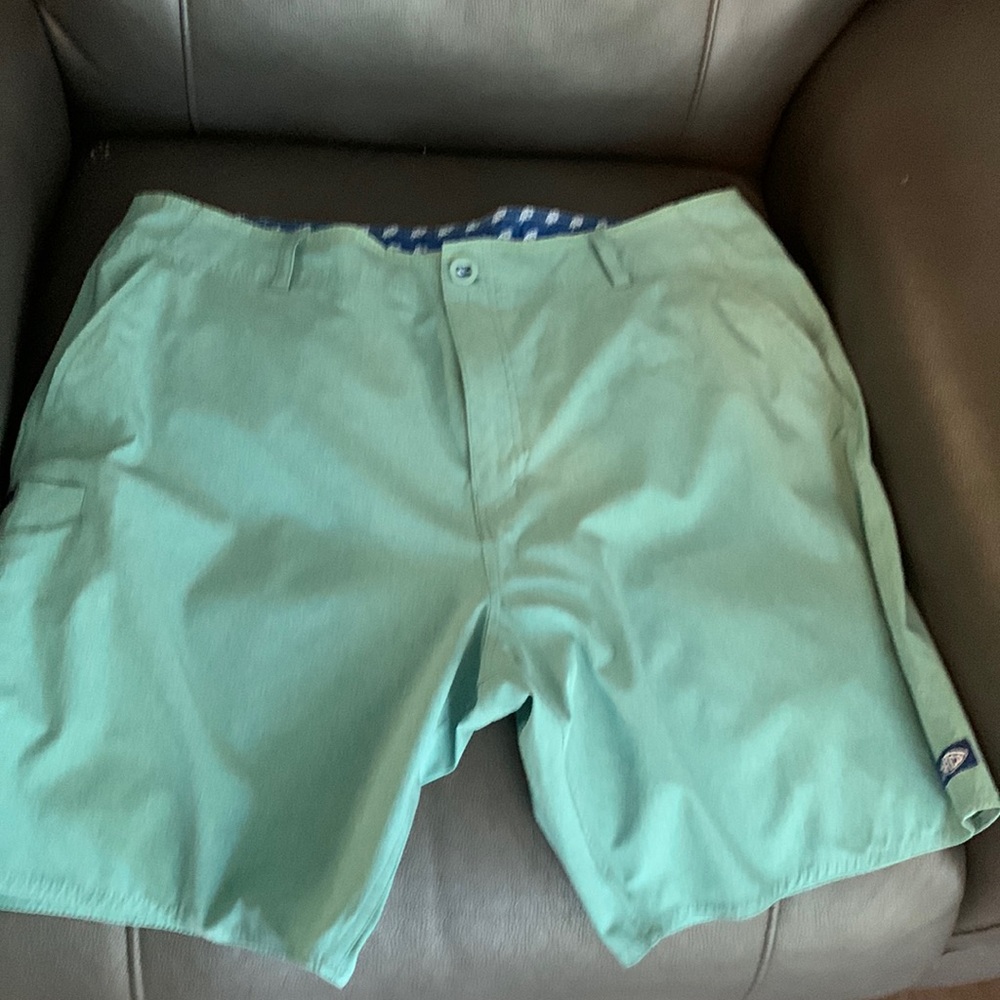 Aftco mens shorts. 8” inseam.  Only worn twice.
